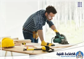 نجار في الشارقة