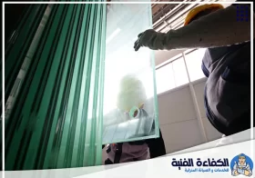 تركيب زجاج في رأس الخيمة
